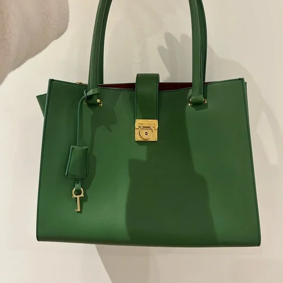 Like new - Picture 2 of 4